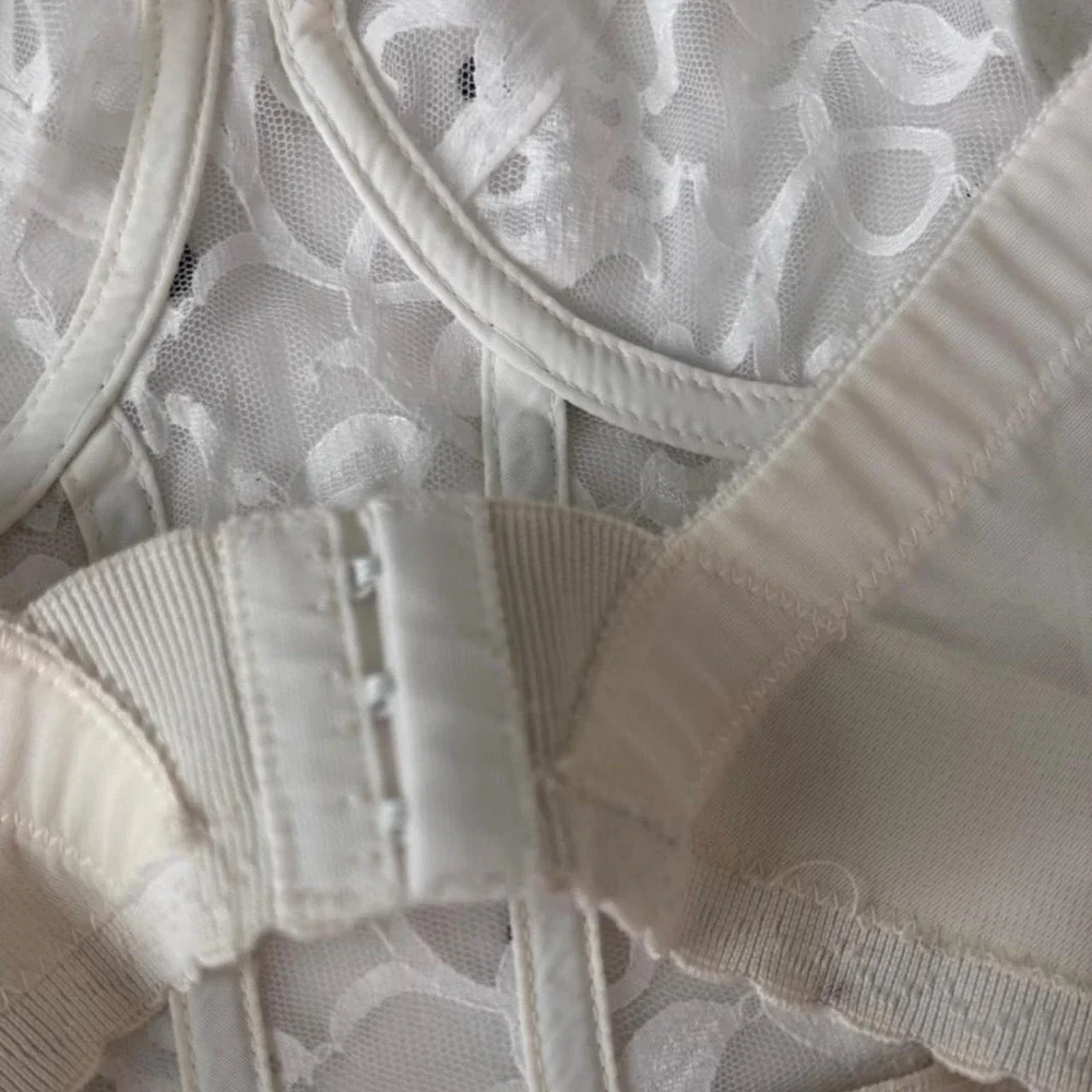 Vintage Gold Label Victoria's Secret RARE White and cream Lace Corset